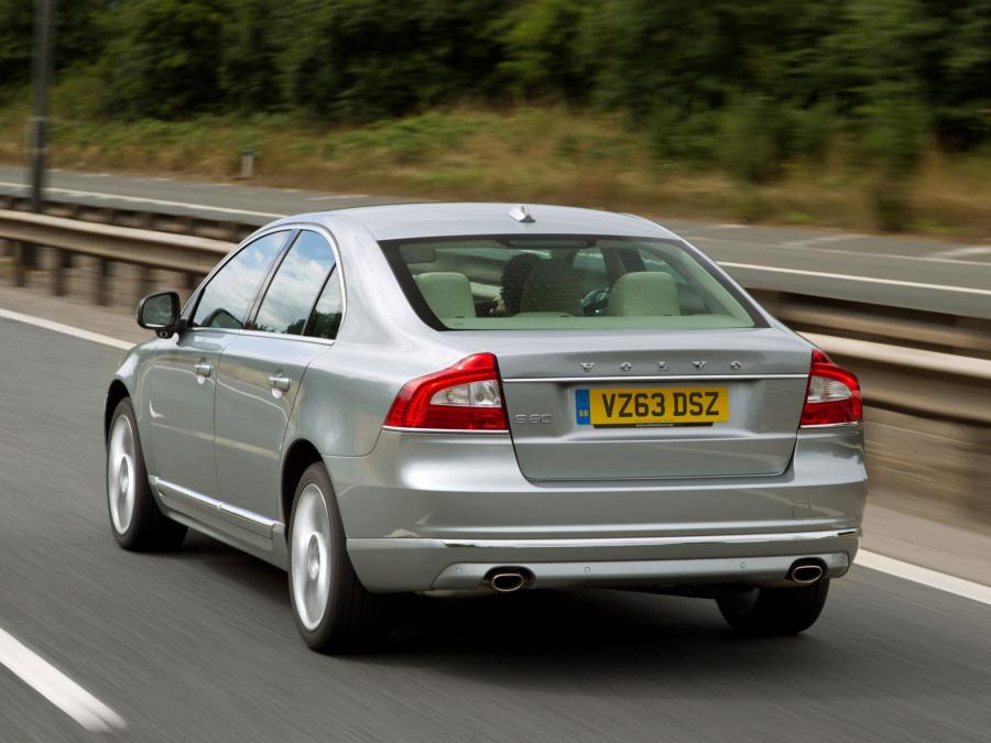  Volvo S80 2013 года  (UK) (фото 9 из 12)